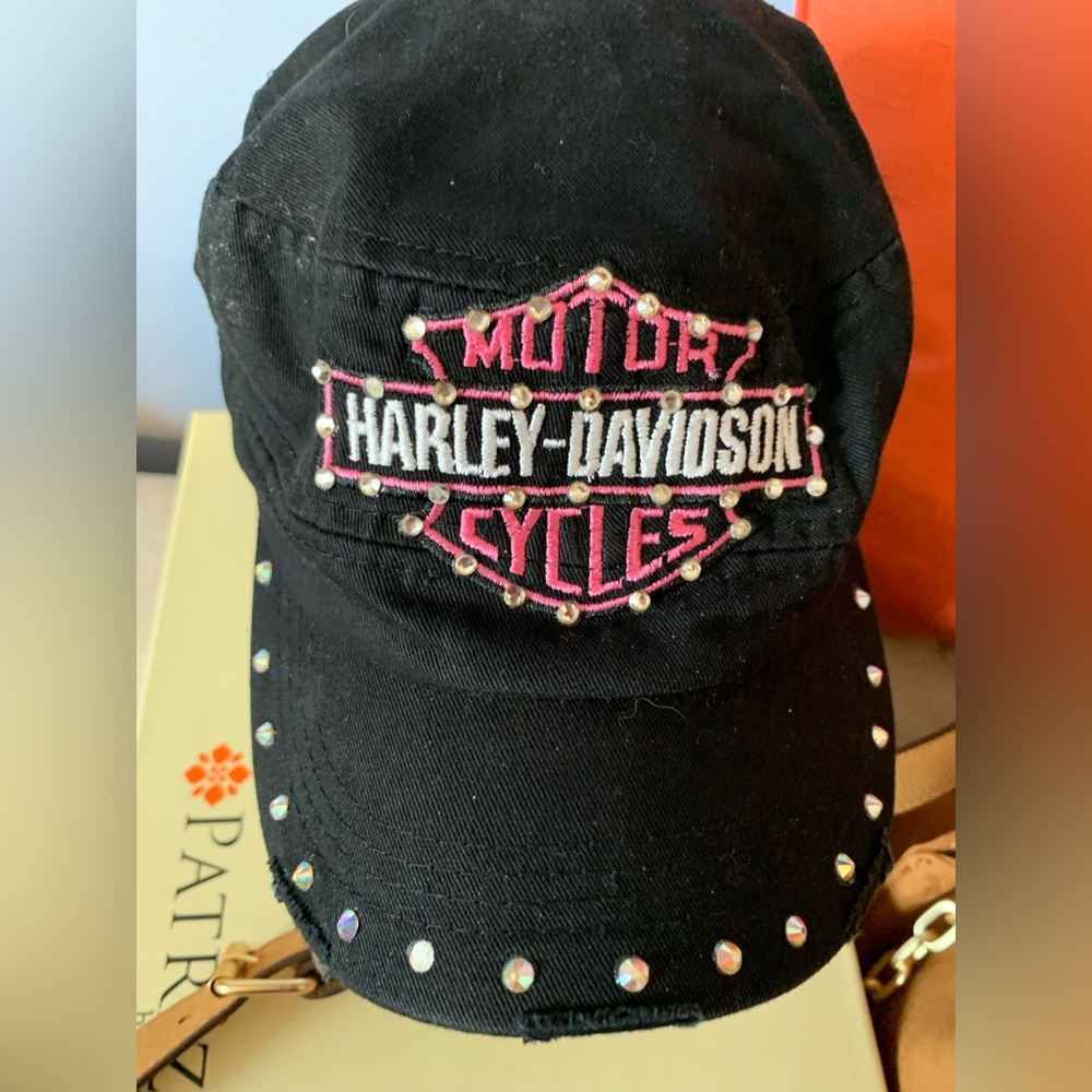 Harley Davidson Women’s hat. Black with pink